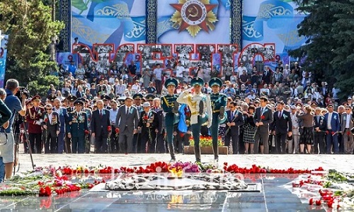 Алматылы?тар Же??с к?н?н с?н-салтанатымен тойлады