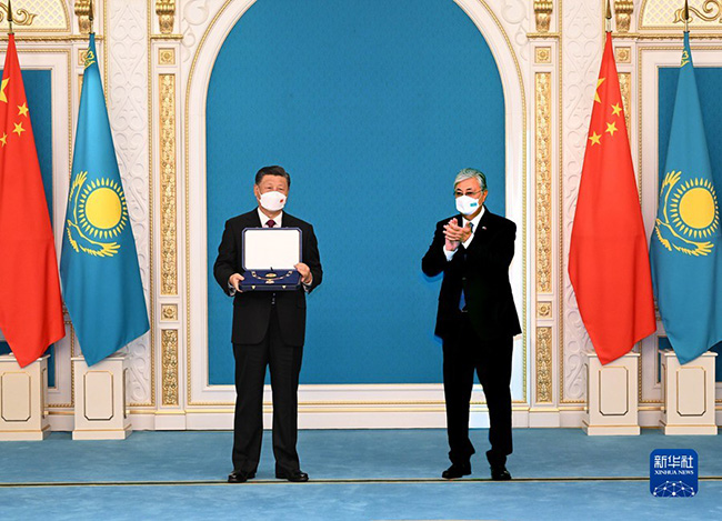 ?ытай Т?ра?асы Си Цзиньпин ?аза?стан Президент? ?.То?аев марапатта?ан ?Алтын ?ыран? орден?н ?абылдады