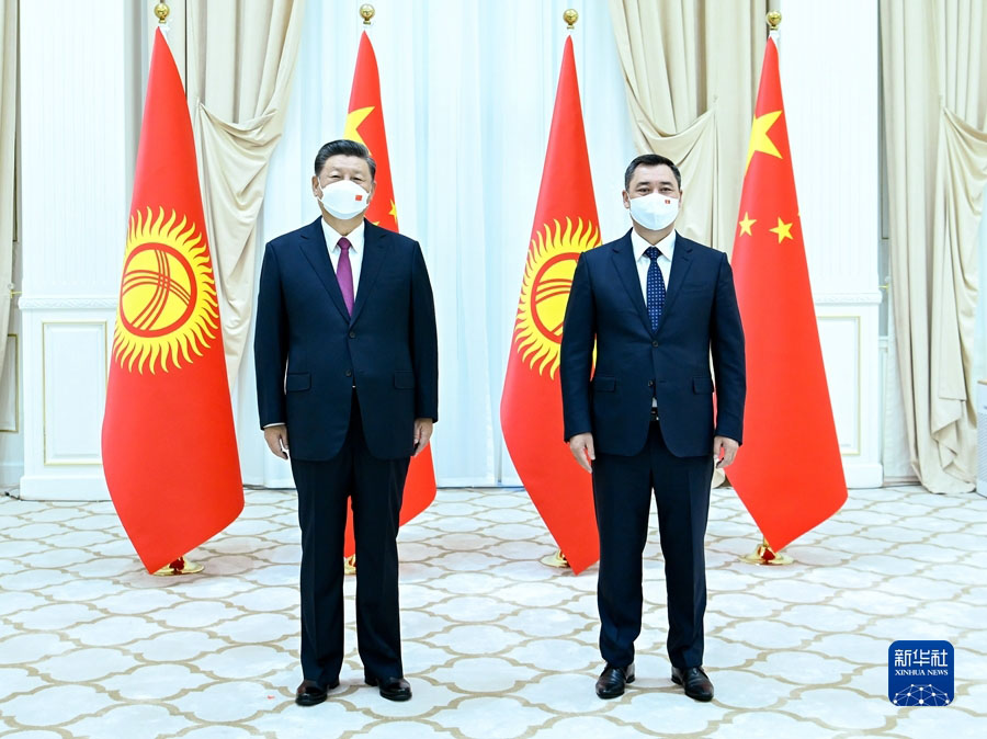 Си Цзиньпин ?ыр?ызстан Президент? С.Жапаровпен кездест?