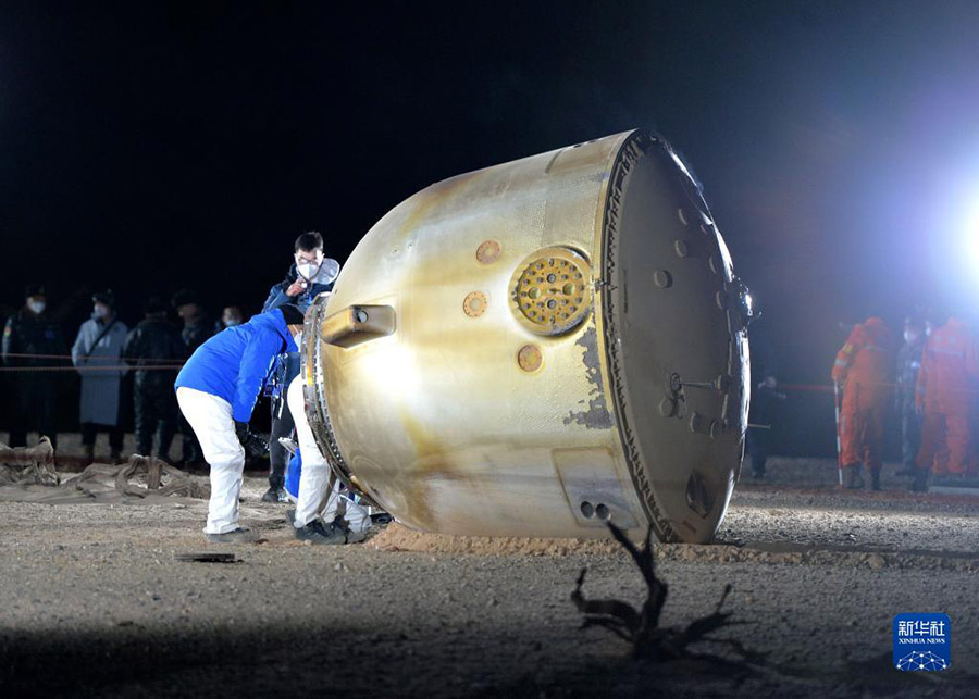 ?Шэньчжоу-14? ?арыш кемес?н?? ?айтарыл?ан кабинасы с?тт? ?онып, Шэньчжоу-14 миссиясы толы?ымен орындалды