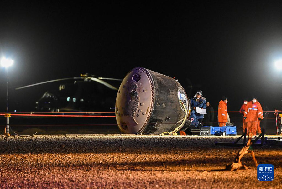 ?Шэньчжоу-14? ?арыш кемес?н?? ?айтарыл?ан кабинасы с?тт? ?онып, Шэньчжоу-14 миссиясы толы?ымен орындалды