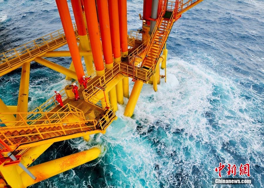 CNOOC Enping 15-1 те??з м?най ?нд?ру платформасы жа?ын арада ?ске ?осылады