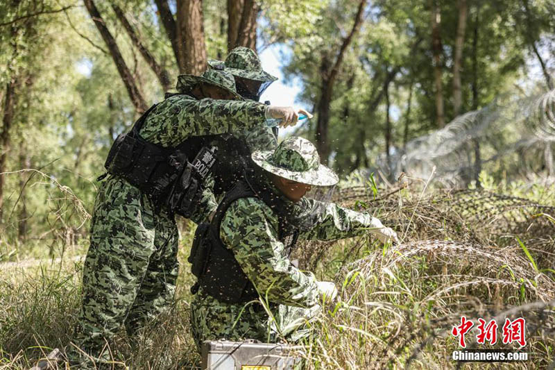 Шы?жа?да?ы Алтай полициясыны? ?масалар патшалы?ында? шекараны ?алай к?зетет?н?н ?ара?ыз
