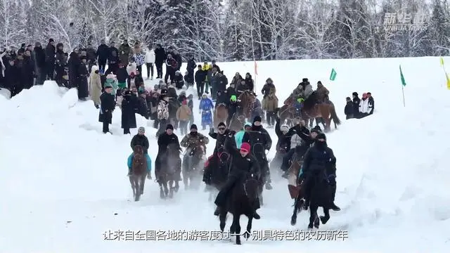 ?омда?ы халы?ты? салт-д?ст?р ?ыс?ы туристерге жа?а жылды? ?згеше леб?н сезд?рд?
