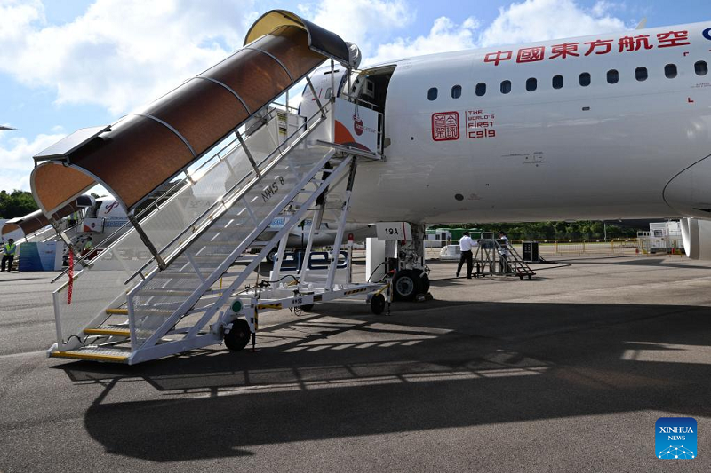 ?ытай жаса?ан C919 ж?не ARJ21 жолаушылар ?ша?ы Сингапур ?уе к?рмес?не ?ойылды