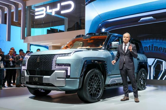 BYD 2024 жыл?ы Женева авто к?рмес?нде к?рсет?лд?