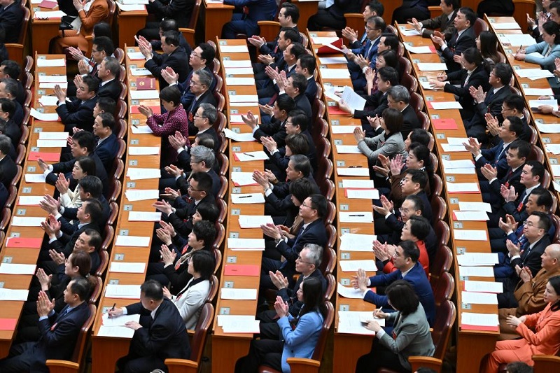 Мемлекетт?к XIV Халы? ??рылтайыны? ек?нш? сессиясы жабылды