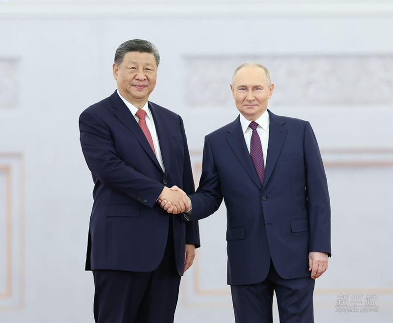 Си Цзиньпин Путинн?? ?арсы алу р?с?м?не ?атысты